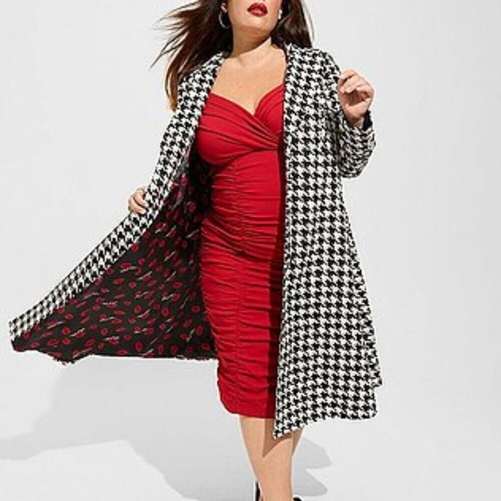 Torrid Black and White Houndstooth Trench Coat